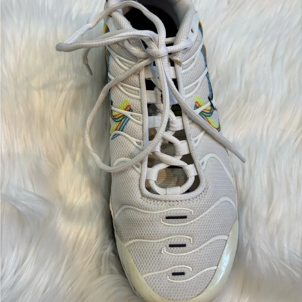 Nike Air Max Plus Anaglyph White White & Black Sneakers Rainbow accent